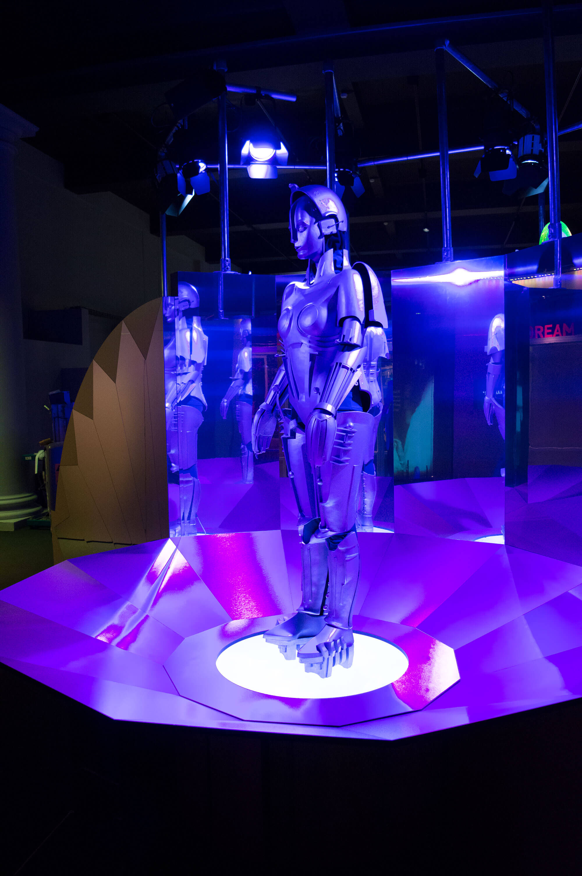 robots-science-museum-4-mjlighting